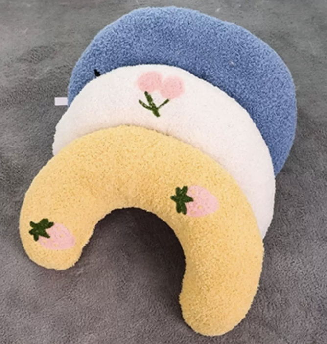 雲朵毛孩U型枕｜FurNest 商品圖片